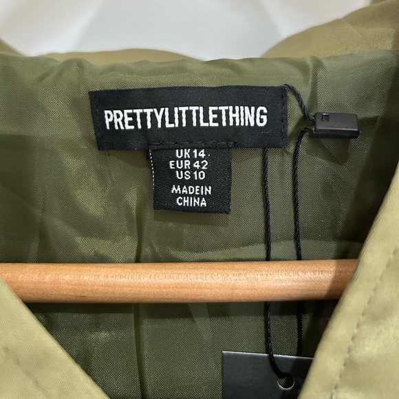 Pretty Little Thing Army Green Cropped Satin Oversized Bomber Jacket 4 / 10 NWT - Picture 2 of 8